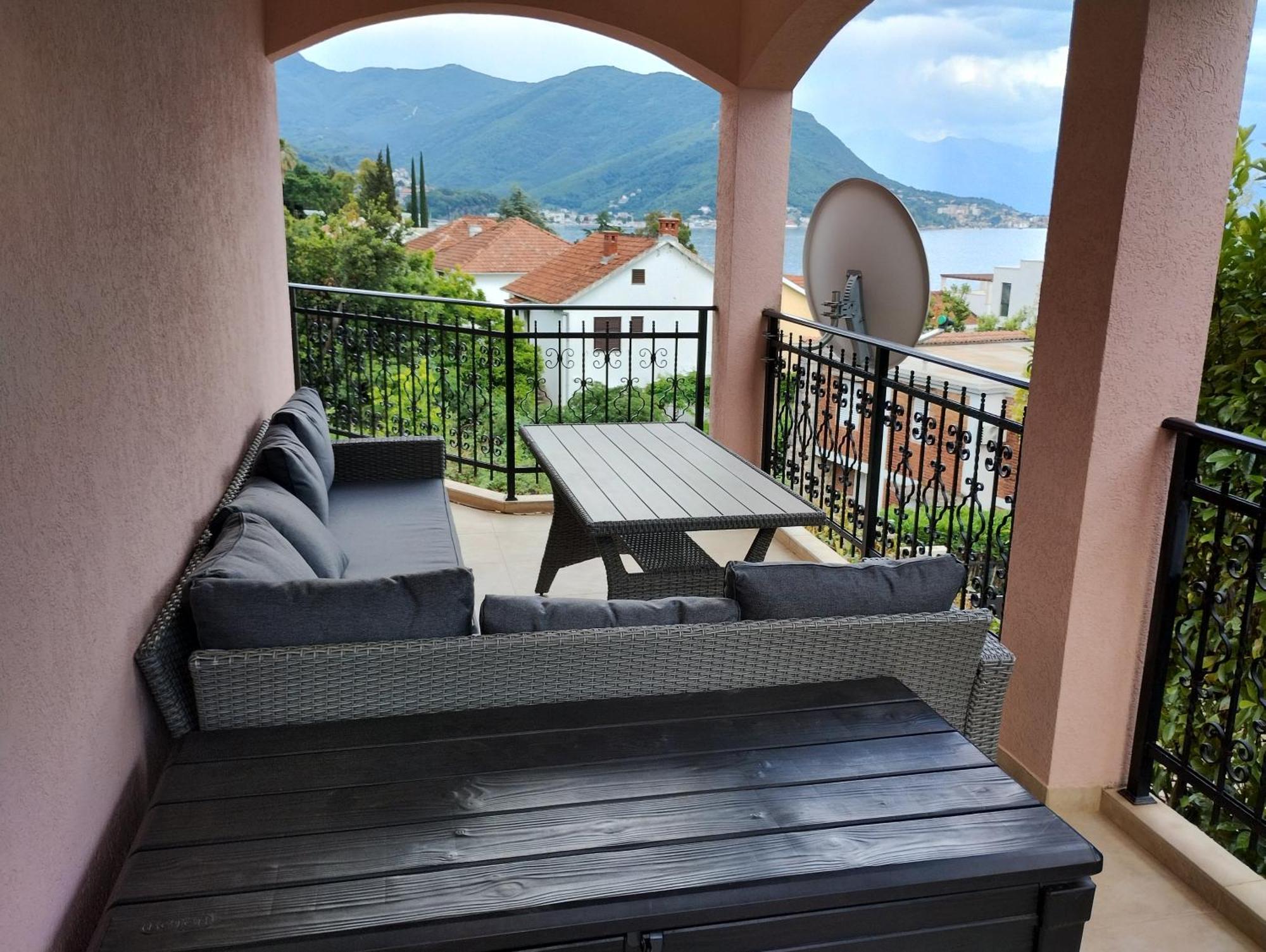 Вилла Monteview Duplex Херцег-Нови Экстерьер фото